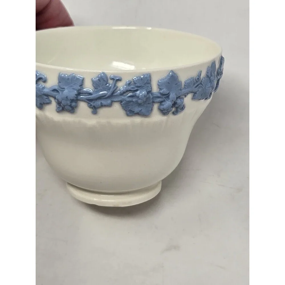 VINTAGE WEDGWOOD EMBOSSED QUEEN'S WARE WHITE & BLUE TEA CUP & SAUCER SET KITCHEN